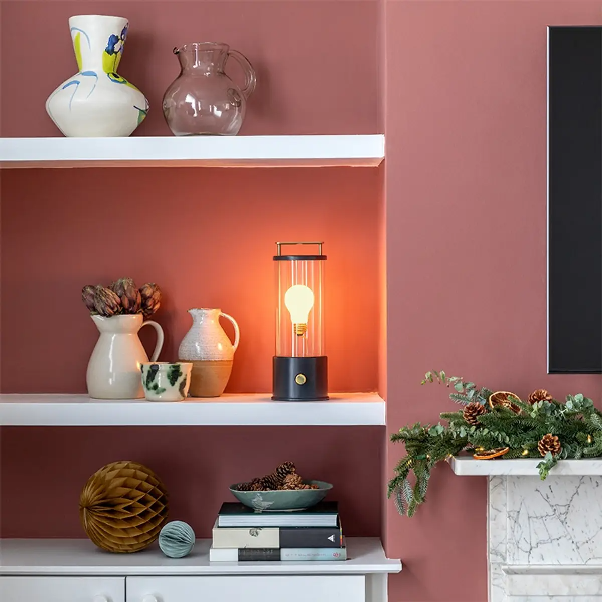 The Muse Portable Lamp in Hackles Black