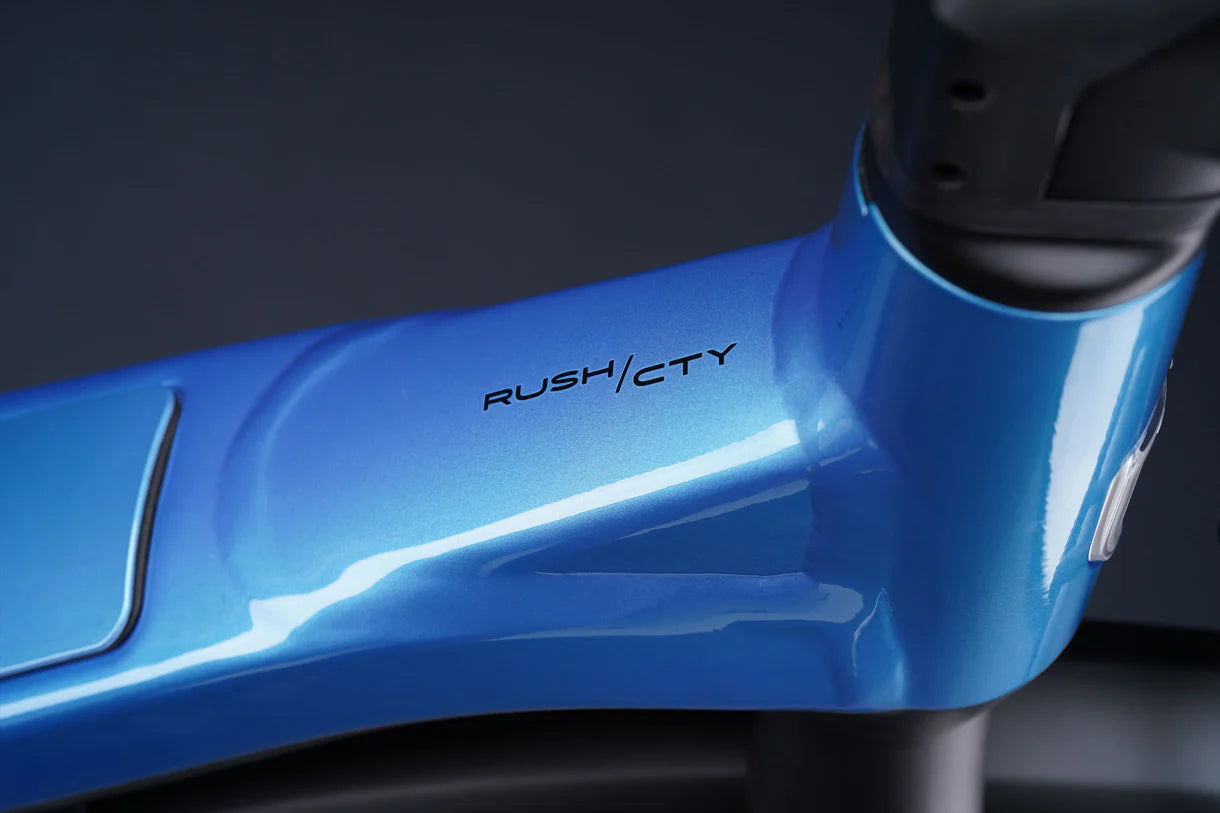 #color_serene blue/matte black