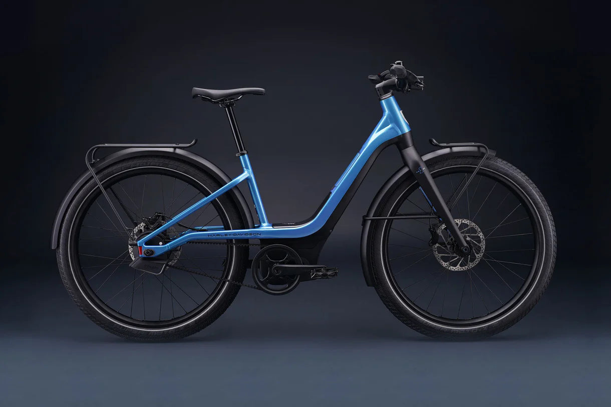 #color_serene blue/matte black